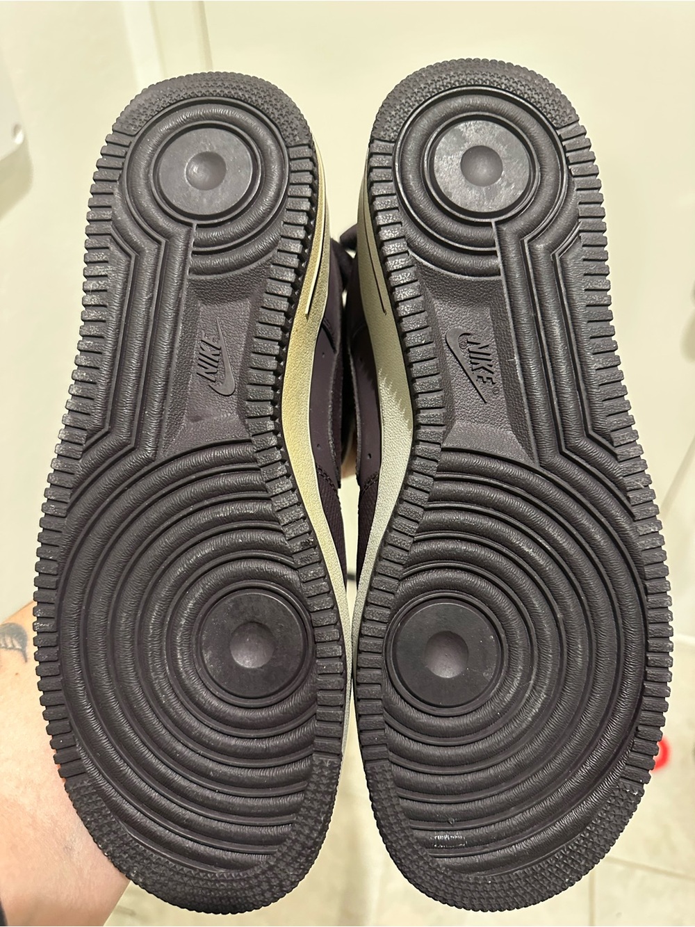 AF1 - Picture 4 of 5
